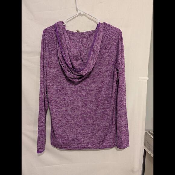Womens/Large/Under Armour loose fit purple v-neck long sleeve hooded t-shirt - Picture 4 of 4